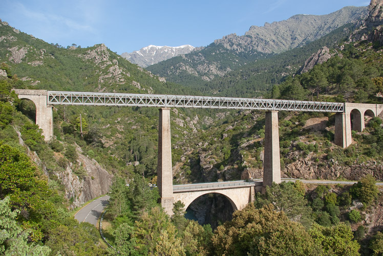 Quatrième jour : pont du chemin de fer.