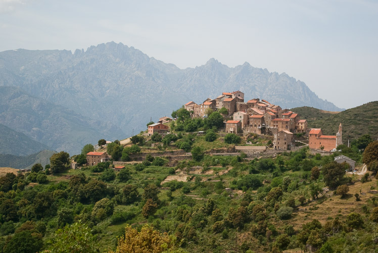 Village muraille de Tralonca.