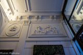 <center>Hôtel C2. </center>Premier vesibule.