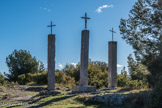 Chapelle Notre-Dame-de-Pitié <br> Le Calvaire érigé sur l’éperon rocheux.