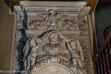 Château des Cauvet <br> L'antichambre. La Vérité dévoilée. Les Cauvet sont natifs de Bourg-en-Bresse. Un des fils va à Lyon, un autre à Marseile. Il s'associe alors avec Riquetti et Lenche et ils font commerce du corail. Il fait construire un hôtel sur l'actuelle place de Lenche, puis achète des terres  et devient seigneur de Marignane.