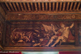 Château des Cauvet <br> Soldat antique et trophée d'armes.