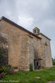 Saint-Trinit.<br>  Lors des guerres de religion, le village étant ouvert, les habitants fortifièrent leur église en 1580, ce qui a contraint à la démolition de la voûte et d'une partie de la nef romane.