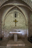 Notre-Dame-de-l’Ortiguière <br> Il ne subsiste de la chapelle romane primitive que les sculptures du chœur, quatre consoles en forme de têtes d’atlante que les archéologues ont daté du XIIIe siècle.