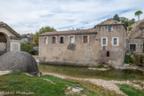 Bourg-Saint-Andéol. <br> Les sources de la Tourne. Ces sources donnent naissance au ruisseau de Tourne qui se jette dans le Rhône quelques centaines de mètres plus loin. Bien avant le Moyen-Age, la légende populaire a attribué à ces sources de nombreuses vertus, notamment celle de discerner la lèpre.