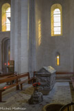 Eglise Saint Andéol. <br> Le Tombeau de St Andéol est dans une absidiole.