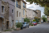 Richerenches. <br> Le fief de Bolboton fit partie des biens donnés par le prieur de Saint-Saturnin-du-Port, en 954, à l’abbaye de Cluny. Cette donation fut confirmée, entre 963 et 1066, par Conrad, roi de Bourgogne. En 1251, Alphonse de Poitiers, gendre de Raymond VII de Toulouse et héritier de ses domaines, ayant fait dresser l’état de ses biens dans le Livre Rouge, il y est noté que les terres de Bolboton dépendaient alors du prieuré clunisien de Saint-Pierre de Colonzelle.
La Commanderie de Richerenches fut fondée en 1136 par le frère Templier Arnaud de Bedos, chargé de prospecter en Provence à la recherche de terrains et de recrues. Le lieu-dit Ricarensis (qui donna le nom de Richerenches) lui fut donné par Hugues de Bolboton, à l'initiative de l'évêque Pons de Grillon.