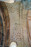 Chapelle des Moines. Berzé. <br> La travée de chœur, plus basse, est voûtée en berceau également et éclairée par deux étages de baies.