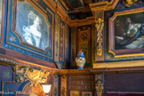 Le château de Cormatin. <br> La garde-robe pour le service des femmes de chambre.