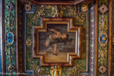 Le château de Cormatin. <br> La salle des miroirs. Pour renforcer le caractère initiatique du cabinet, le plafond comporte des symboles alchimiques (au centre, l'enfant répandant des roses à l'aurore représente la 