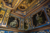 Le château de Cormatin. <br> Le cabinet de Sainte Cécile. La Force ou le Courage, avec la colonne brisée et le bouclier, et la Tempérance.