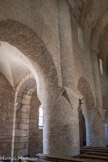 L'église Saint-Martin de Chapaize. <br> Elévation de la nef. Les murs et les arcs doubleaux des bas-côtés ont été partiellement refaits en moyen appareil aux 12e et 14e siècles.