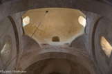 L'église Saint-Martin de Chapaize. <br> L’intérieur du transept est une travée forte dont l’élévation, avec de grandes arcades et des fenêtres hautes, continue celle de la nef. La coupole ovoïde repose sur des trompes.