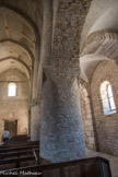 L'église Saint-Martin de Chapaize. <br> Certains piliers ont un devers accentué sous le poids de la voûte et de la toiture.
