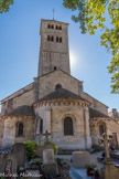 L'église Saint-Martin de Chapaize. <br>  Le chevet, en grand appareil, est marqué par le pignon de la travée de chœur et par les trois absides. L’abside centrale est décorée d’une corniche à arcatures.