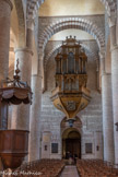 Saint-Philibert de Tournus. La nef<br> Orgue du XVIIème siècle (monument historique).
