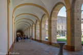 Cluny. <br> Le cloître de l'Abbaye.