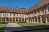 Cluny. <br> Le cloître de l'Abbaye.