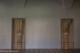 Cluny. <br> Vestiges du chapitre gothique. Colonnes du 13e siècle. À l’origine les colonnes séparaient la salle en 2 : une moitié est masquée par les bâtiments actuels.