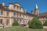 Cluny. <br>Le Clocher de l’Eau Bénite flanqué du petit Clocher de l’Horloge.