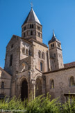 Cluny. <br> Le Clocher de l’Eau Bénite, le petit Clocher de l’Horloge, le croisillon sud du grand transept, un bas-côté et un mur de la nef.
