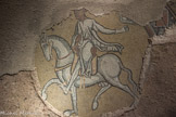 Saint-Philibert de Tournus. Le déambulatoire<br> Mois de mai (cavalier). Noter la finesse des tesselles noires (Jusqu'à 2 mm d'épaisseur).