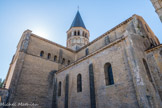 Depuis la fin du XIXe siècle, Paray-le-Monial et son église sont un des lieux de pèlerinage les plus fréquentés de France. L'objet de ces pèlerinages est l'adoration du Sacré-Cœur, due aux visions de Marguerite-Marie Alacoque dans la deuxième moitié du XVIIe siècle et plus encore à l'action du jésuite Claude La Colombière. L’extérieur de la basilique est caractérisé par l’austérité et le dépouillement : de vastes murs nus rappellent la puissance de l’architecture germanique des Xe et XIe siècles. Les baies, en files serrées et de petite taille, présentent une ouverture sans ébrasement, ce qui repousse les vitraux au fond d’une loge obscure. Cette disposition est imitée de Cluny III, où l'on a cherché à ouvrir une immense claire-voie tout au long de l'immense voûte en berceau, ce qui rendait l'ébrasement impossible, car il était nécessaire de renforcer au contraire les espaces-supports entre les baies.