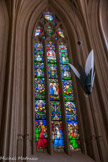 La Nativité, entre les Mages et les Bergers, la Sainte Famille et la mort de Jésus.