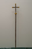 Croix de procession 16e siècle.<br> Argent, cuivre doré et émaillé. Cette croix de procession a gardé sa hampe.