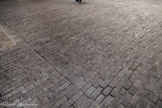 Pavés en bois de la Maison des Climats pour qu'il n'y est pas d'étincelles.