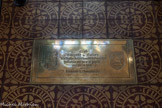 La chapelle. Sous une plaque de cuivre sont ensevelis les restes de Guigone de Salins.