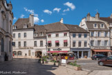 Habitations typiques du centre ville de Beaune, au-dessus des commerces.
