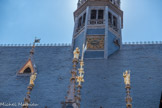 L’Hôtel-Dieu a rapidement acquis une grande renommée auprès des pauvres, mais aussi auprès des nobles et des bourgeois. A travers leurs dons, ceux-ci ont permis d’agrandir et d’embellir l’hôpital par la création de nouvelles salles et l’apport d’œuvres d’art. Ainsi l’Hôtel-Dieu est-il devenu un véritable « Palais pour les Pôvres ». Ses fonctions médicales ont été transférées en 1971 dans un hôpital moderne, à l’exception d’une maison de retraite.