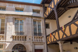 Hôtel Le Cep. Les échevins, lors d’un conseil extraordinaire le 14 novembre 1658, apprennent que le Roi Louis XIV qui doit se rendre à Lyon pour rencontrer Christine de France, duchesse de Savoie, a décidé de faire un arrêt dans notre ville le 19 novembre. ll est décidé que Sa Majesté logera chez le sieur Gilles Brunet (actuel hôtel Le Cep), la Reine chez le sieur Cocquille, le duc d’Anjou chez mademoiselle Delamare, et le cardinal chez le sieur Mill.