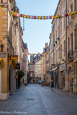 L'ancien decumanus (axe Est-Ouest).