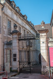 Arrière du musée Niepce. Ancien hôtrl du XVIIi qui a accueilli Marie-Thérèse de Bourbon.