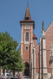 Le nouveau clocher-porche actuel surmonté d'une flèche est construit devant la chapelle Notre-Dame.