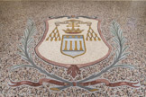 Hôtel-Dieu <br> Armoiries de Mgr d'Inguimbert. Moricelly a fait refaire les sols et la mosaïque