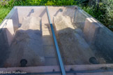 Saint-Mandrier. <br> Couvercle de sarcophage des Vème et VIème siècles, en calcaire jaune. Mis au jour en 1816 à l’hôpital militaire de Saint-Mandrier. Restitués par la marine à la commune en 2008.