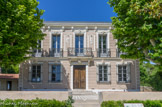 Saint-Mandrier. <br> Pendant des années, la propriété, partiellement constructible dans les documents d'urbanisme, est l'enjeu de polémiques locales quant à sa constructibilité et sa protection. Max Juvénal décidera finalement de céder la propriété au Conservatoire du littoral, afin d’éviter le morcellement du Domaine.