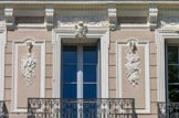 Saint-Mandrier. <br>  Deux puits sont présents sur le domaine, un puits voûté situé dans le vignoble et le second aux abords de la maison de maître, muni d'un dispositif de pompage que l'on appelle noria. La noria est constituée d'une roue à godets qui était autrefois actionnée par la force animale, et utilisée pour envoyer l’eau du puits vers des canaux secondaires qui permettaient l’irrigation de l'ancien potager, des plantations, et du poulailler.
