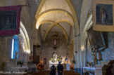 Evenos. <br> Eglise paroissiale Saint-Martin. L’église, construite en forme de rectangle de 20,5 m sur 8 m est divisée en trois travées séparées par un arc doubleau. Les murs latéraux droits de la nef possèdent des arcades aveugles retombant sur des sommiers taillés en doucine.