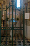 Evenos. <br> Eglise paroissiale Saint-Martin. Les fonts baptismaux.