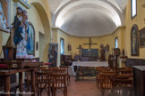 La Chapelle de la Sainte Croix connue aussi sous le nom de Chapelle des Pénitents Blancs, datée de 1306, à l'époque des grandes épidémies de peste, serait le plus ancien édifice de la commune. C’est là que les membres de l’ordre laïc des Pénitents Blancs d’Eze, chargés de porter assistance aux pestiférés, se réunissaient. La forme de son clocheton évoque l’appartenance du village à la Provence jusqu’à la fin du XIVe siècle. Les 15 et 16 avril 1860, c’est dans cette chapelle que les Ezasques votèrent à l’unanimité le rattachement de leur village à la France. Bâtie au XVIIe s. et restaurée en 1959, elle ouvre sous une voûte de la rue de la Pise.