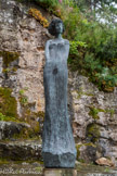MARIE
Œuvre du Sculpteur Jean-Philippe Richard
Statue représentant la féminité, la tête tournée vers les étoiles et les pieds ancrés dans la terre, elle est le trait d’union entre le monde symbolique et le monde réel, elle se veut à la fois rassurante et humble dans un monde dur et instable.
