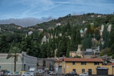 Cimetière monumental de Staglieno. <br> Le quartier de Staglieno sembla le plus indiqué pour la construction d'un cimetière puisqu'il était peu habité et, en même temps, extérieur et peu éloigné du centre ville.

Les travaux commencèrent en 1844 et l'ensemble fut ouvert au public en 1851. Après divers agrandissements au fil du temps, il comprend aujourd'hui une surface d'environ 330 000 m2
