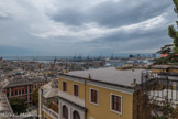 Vue panoramique de Gênes vers le sud-ouest.