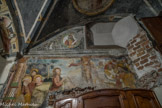 Eglise de San Bartolomeo des Arméniens. Les fresques du quinzième siècle placées dans le vestibule de la sacristie avec des histoires de la passion, de la crucifixion, des évangélistes et des docteurs de l'Église appartiennent à l'église primitive.