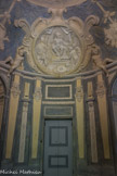 Palazzo Podestà appelé aussi Palazzo Nicolosio Lomellini. Les décorations en stuc de l'atrium sont de Marcello Sparzo.