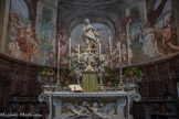 L’Eglise de San Luca. Le Choeur. Autel, Daniello Solaro, 1698. L'Immaculée Conception, 1700, de Filippo Parodi, marbre blanc. Derrière, La Prédication de Saint Luc à la foule, fresque de Domenico Piola, 1695.